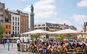 Vieux-Lille Equipped Apartment With Parking
